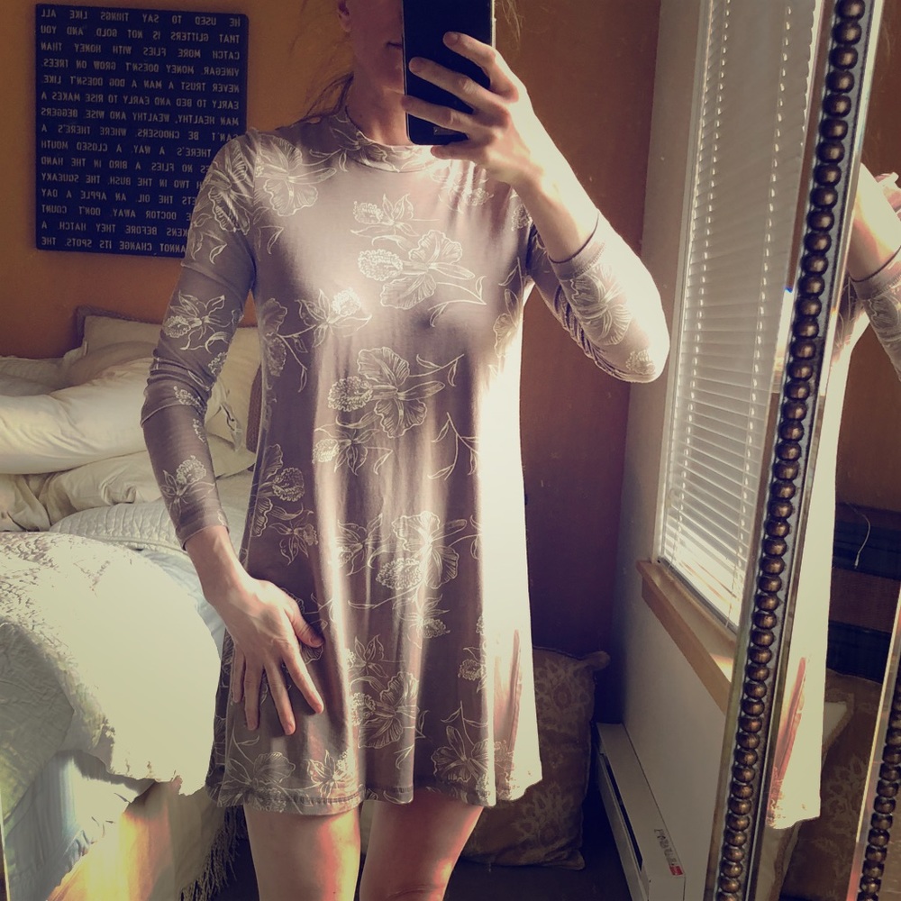 O'Neill mini dress sz small - Mauve color